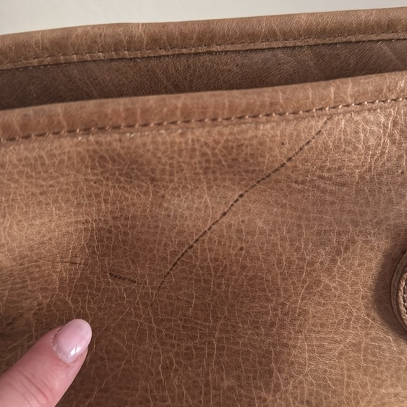 Montana West Concealed Carry Leather Bag with Tan Distressed Leather GUC - Picture 7 of 9